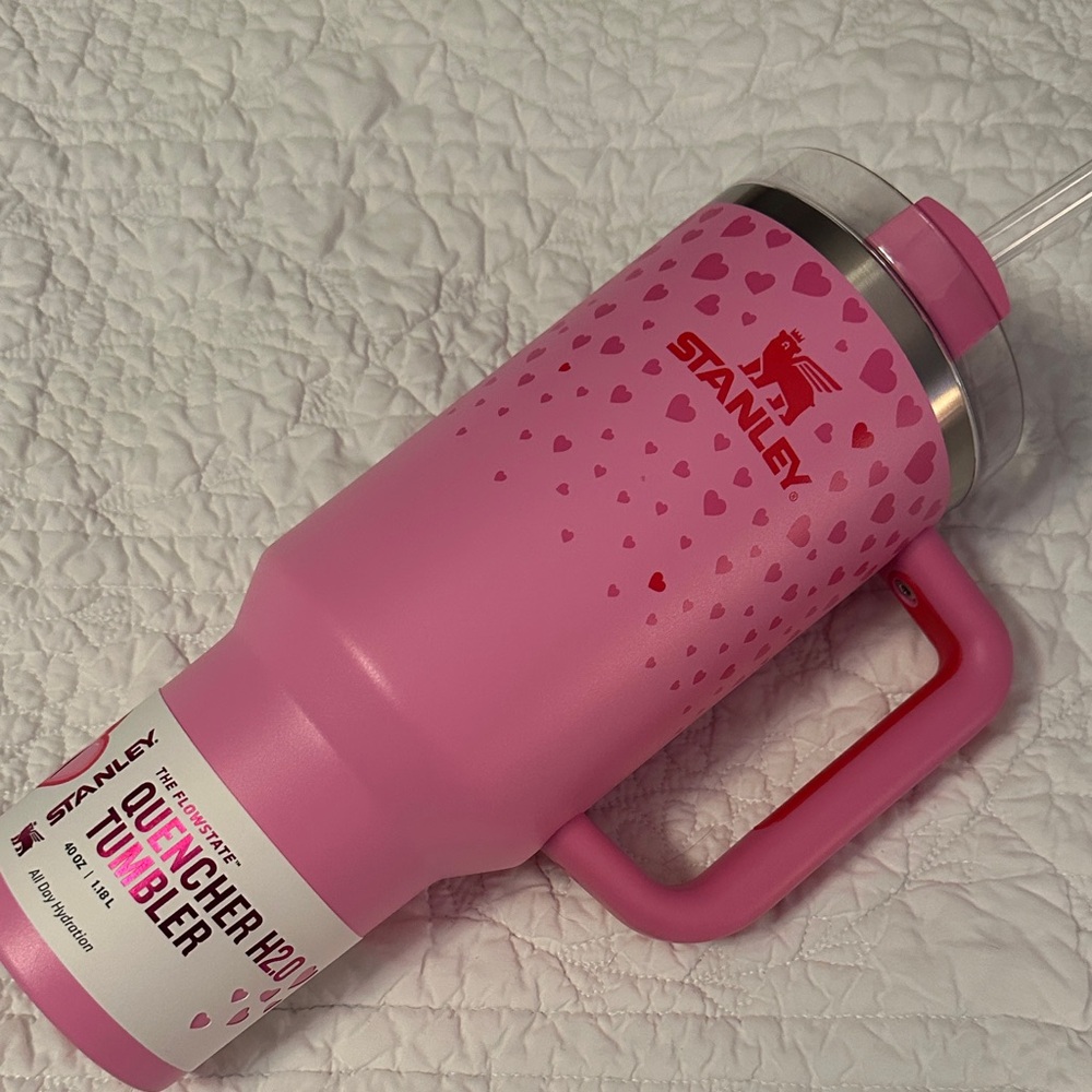 Stanley Pink Target 2025 Valentine’s Day Straw Quencher Tumbler New